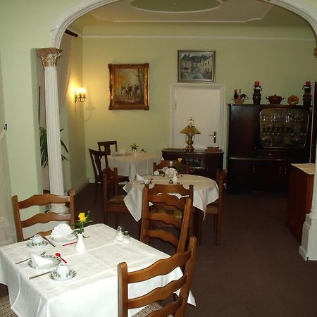 Pension Marienhof Kobern-Gondorf Bagian luar foto