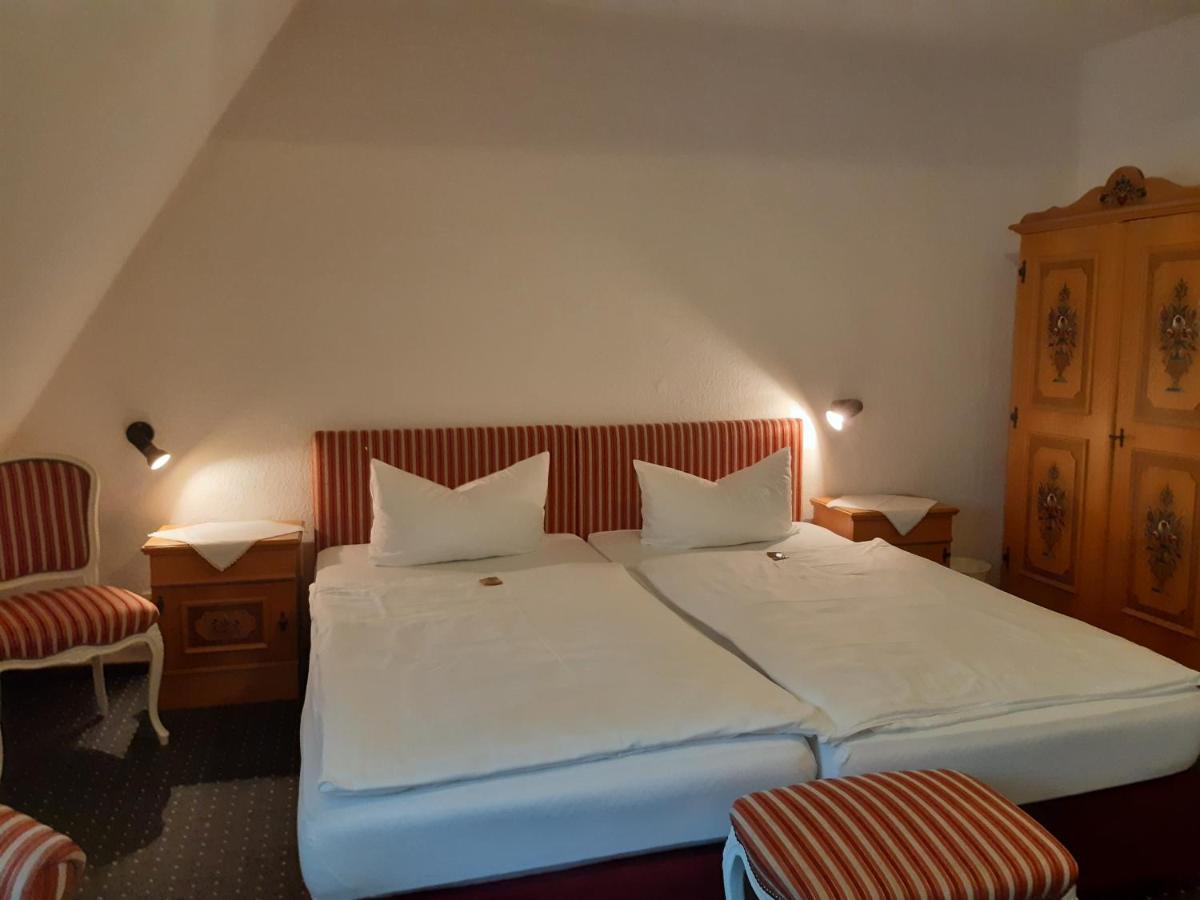 Pension Marienhof Kobern-Gondorf Bagian luar foto